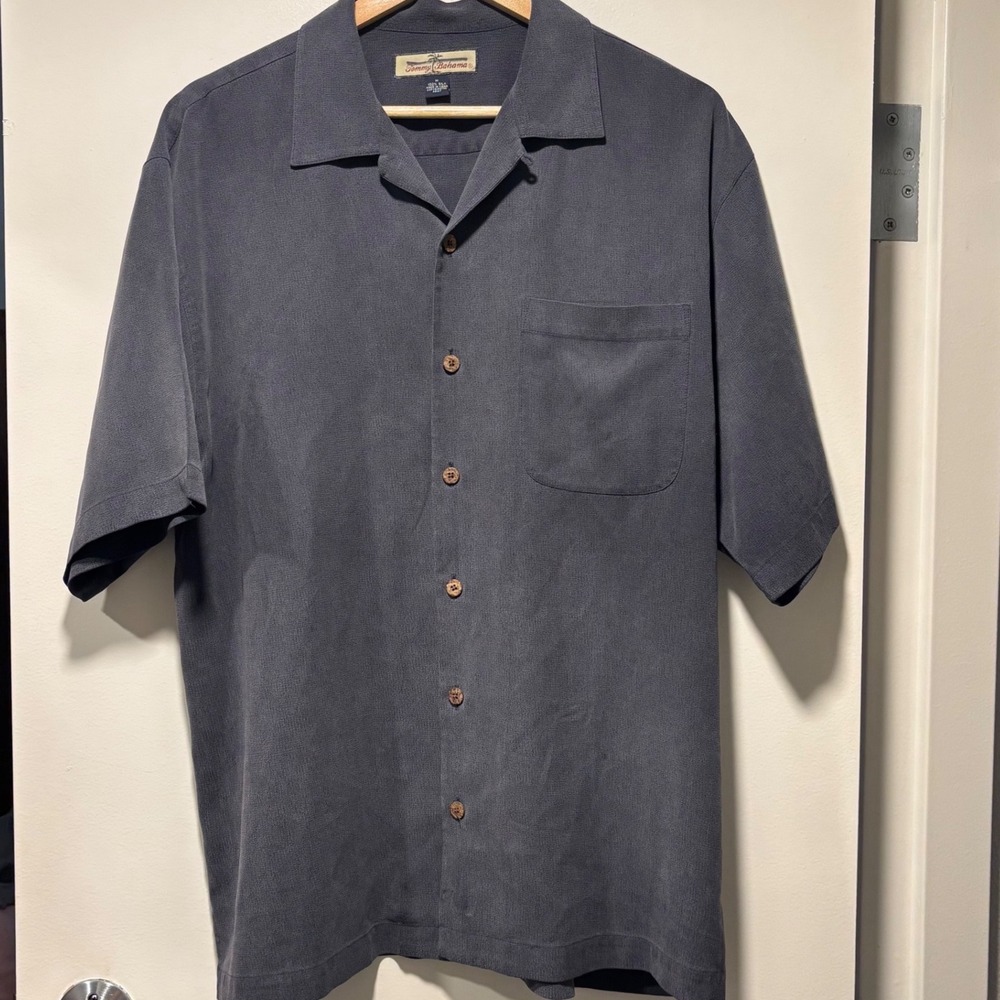 Tommy Bahama Shirt Mens M Gray Silk Short Sleeve Camp Collar Pocket